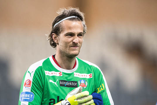 Helsingborgs målvakt Anders Lindegaard deppar