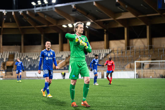 Helsingborgs målvakt Anders Lindegaard deppar