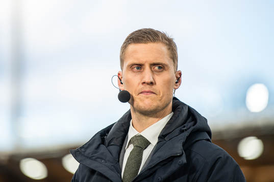 Pär Hansson i Discovery+ studio