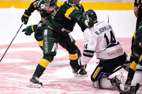 Björklövens Axel Ottosson och Karlskogas Henrik Björklund