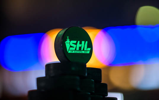 En puck för SM-slutspel 2021