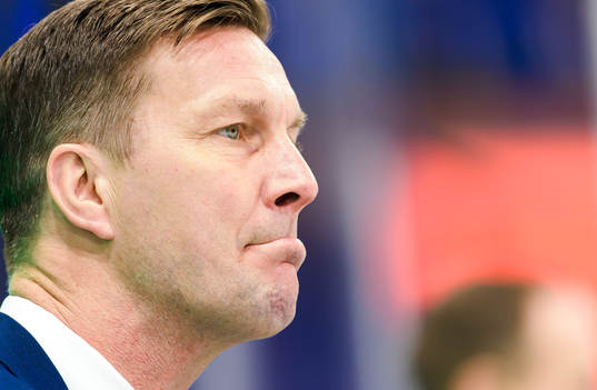 Färjestads tränare Johan Pennerborn deppar