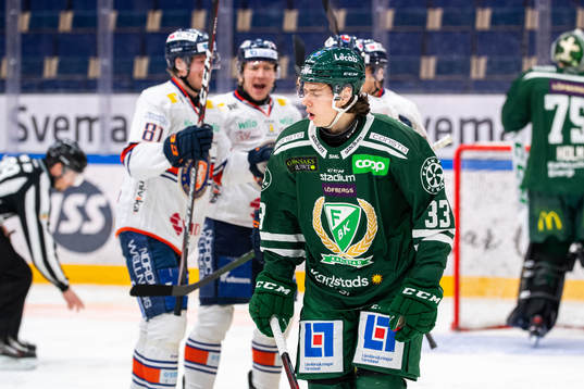 Färjestads Albert Johansson deppar