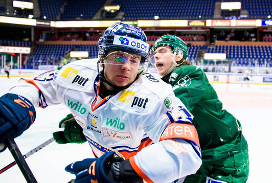 Växjös Jack Drury och Färjestads Albert Johansson