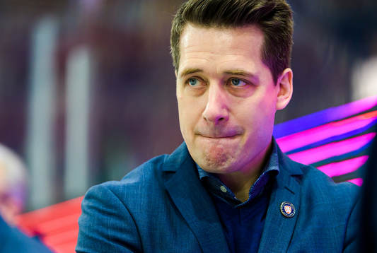 Växjös tränare Sam Hallam deppar