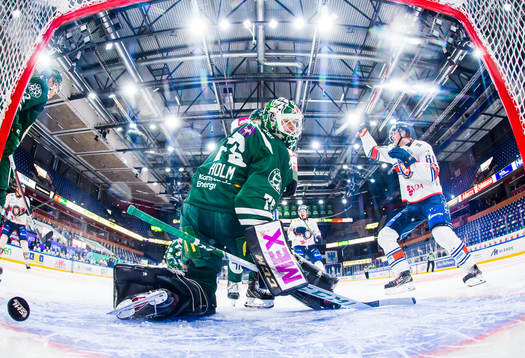 Växjös Fredrik Karlström jublar