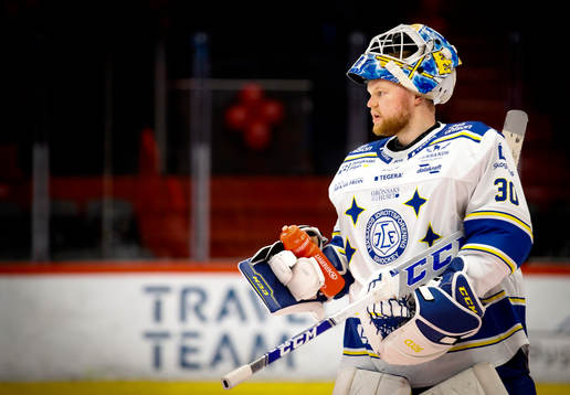 Leksands målvakt Janne Juvonen deppar