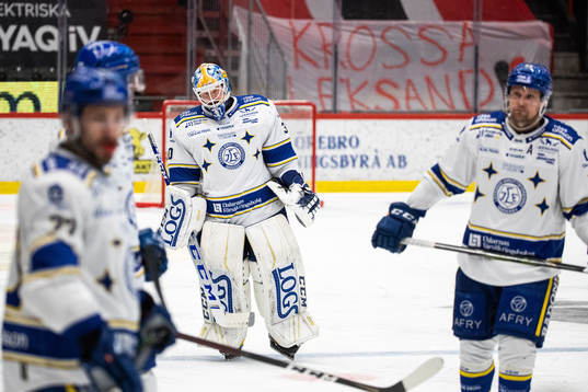 Leksands målvakt Janne Juvonen deppar