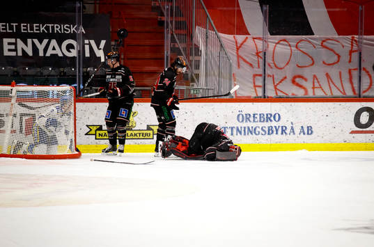 Örebros målvakt Jhonas Enroth skadad