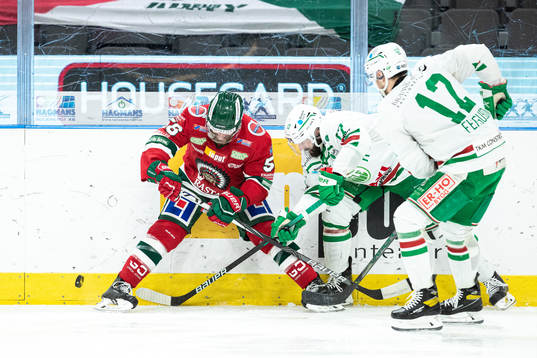 Frölundas Jonathan Sigalet  och Rögles Taylor Matson