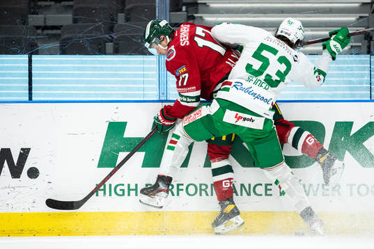 Frölundas Robin Alvarez och Rögles Moritz Seider