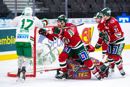 Rögles Adam Edström gör 0-1