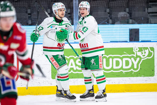 Rögles Olli Palola jublar