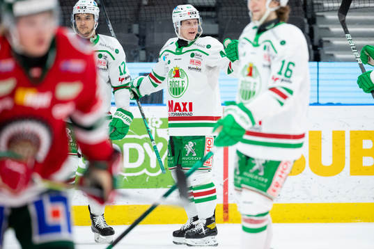 Rögles Olli Palola jublar