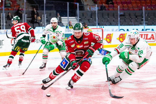 Frölundas Johan Sundström och Rögles Anton Bengtsson