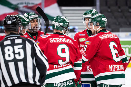 Frölundas Mattias Norlinder jublar med Joel Lundqvist