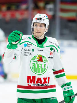 Rögles Adam Tambellini jublar