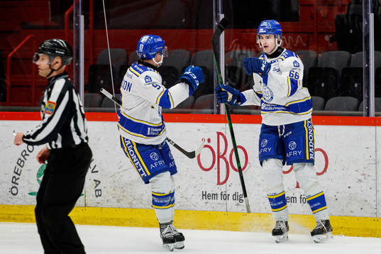 Leksands Patrik Zackrisson och Nils Åman jublar