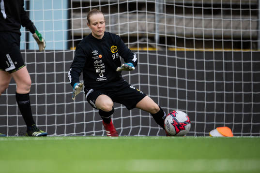 målvakt Rebecka Wikander