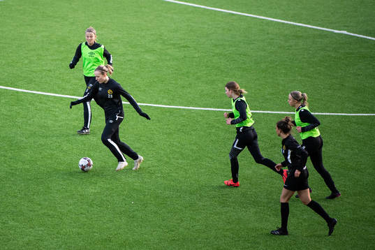 Maja Wrångemyr och Sara Isaksson
