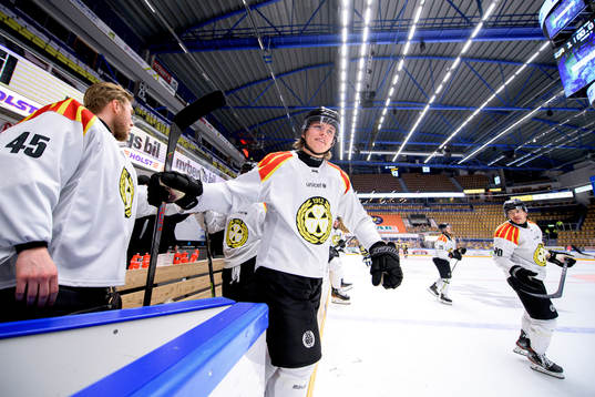 Brynäs Tom Hedberg jublar