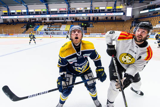s Filip Sandberg och Brynäs Simon Bertilsson
