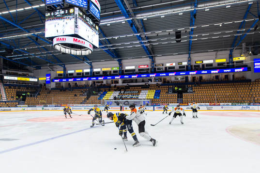 s Linus Fröberg Linus Fröberg och Brynäs Simon Bertilsson