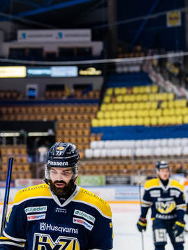 s Linus Fröberg deppar