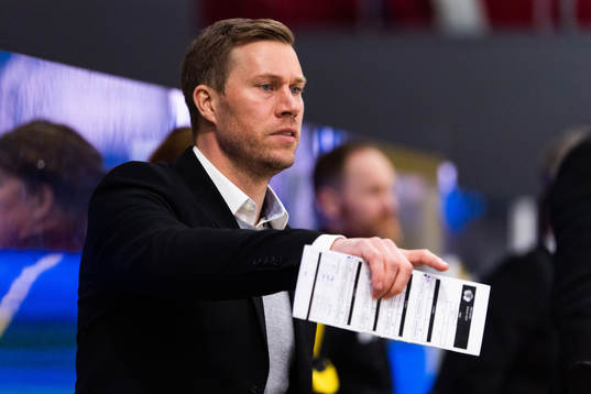 Skellefteås assisterande Andreas Falk