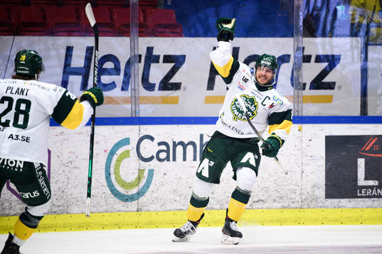 Björklövens Fredric Andersson jublar