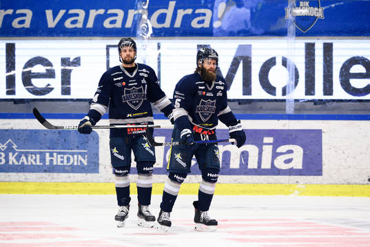 Karlskogas Henrik Björklund och Johan Larsson deppar