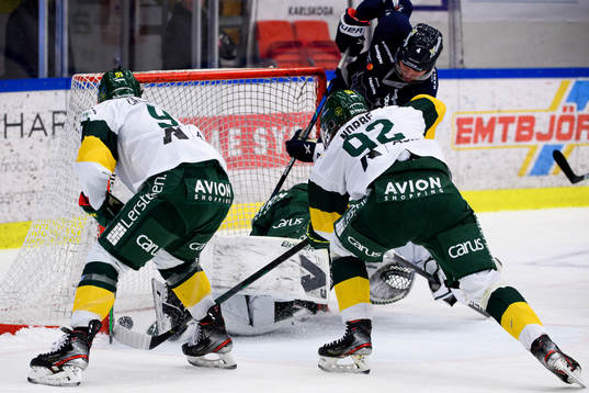 Karlskogas Alexander Leandersson oroar framför