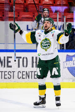 Björklövens Alexander Deilert jublar