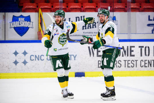 Björklövens Daniel Norbe och Alexander Deilert jublar