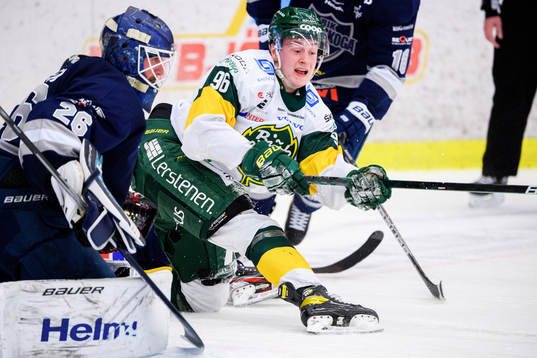 Karlskogas målvakt Stefan Steen  och Björklövens Pontus