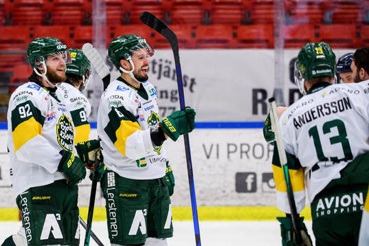Björklövens Daniel Norbe och Alexander Deilert jublar
