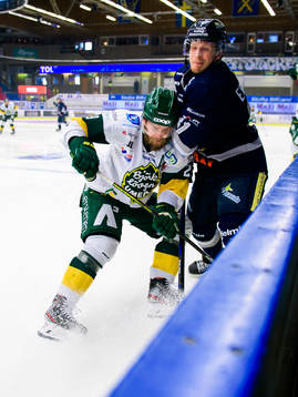 Björklövens Alexander Wiklund och Karlskogas Mikael