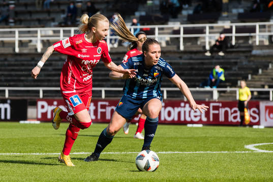 Örebros Nathalie Hoff Persson och Djurgårdens Gudrun