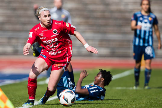 Örebros Jenna Hellstrom och Djurgårdens Portia Boakye