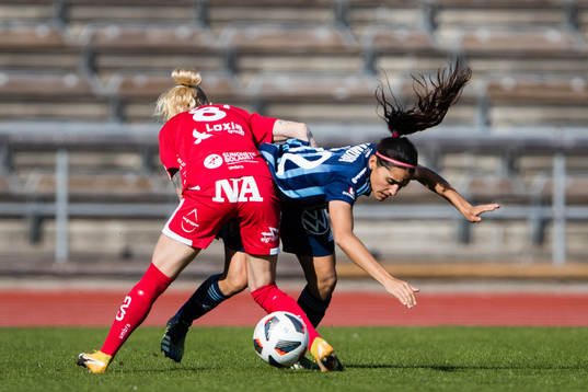 Örebros Nathalie Hoff Persson och Djurgårdens Daniela