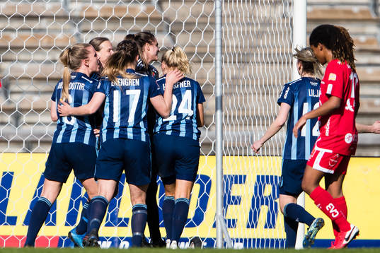 Djurgårdens spelar jublar