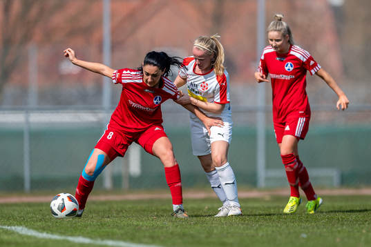 Älvsjös Maria Poli mot Borgebys Emma Bengtsson