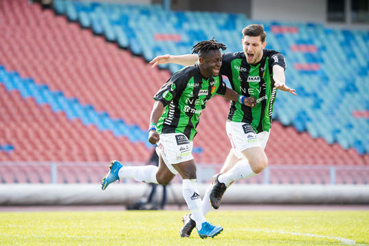 GAIS Michael Kargbo och Adnan Maric jublar