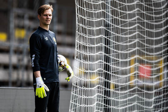 målvakt Simon Andersson