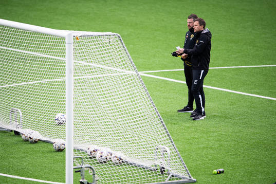 manager Jimmy Thelin och assisterande tränare Christer