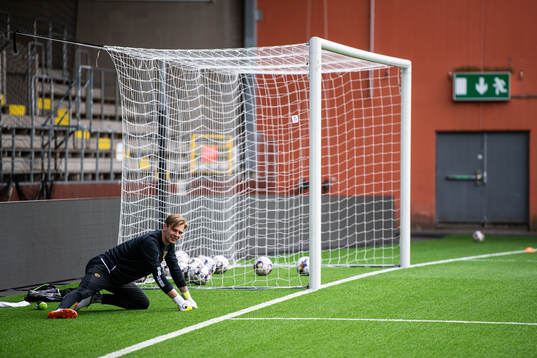 målvakt Simon Andersson