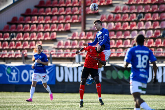 Vasalunds Mai Traore och Trelleborgs Haris Brkic