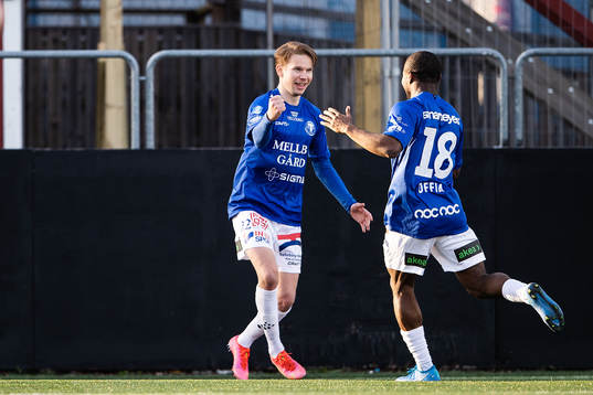Trelleborgs Johan Blomberg och Henry Offia jublar