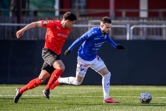 Vasalunds Isak Hellgren Villegas och Trelleborgs Dzenis