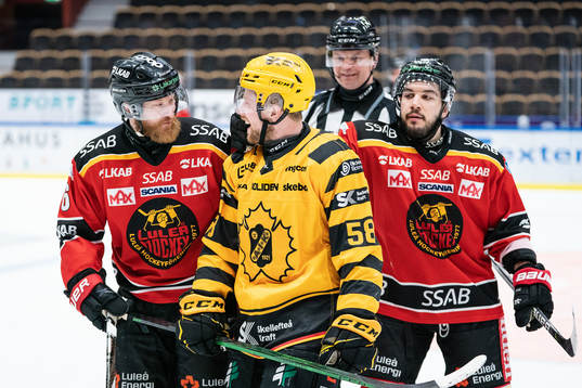 Luleås Linus Klasen och Chris Desousa mot Skellefteås